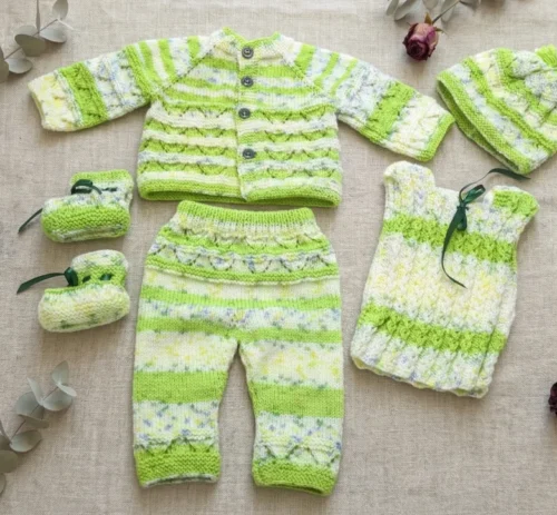 Ajuar Premium Tejido a Mano - Set Verde Jaspeado de 5 Piezas (1 a 3 Meses)