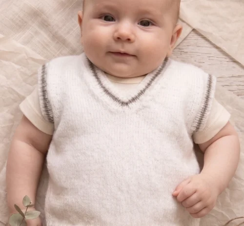 Alternative view of Chaleco Infantil Tejido a Mano - Diseño Blanco con Cuello en V (2 a 3 Años)