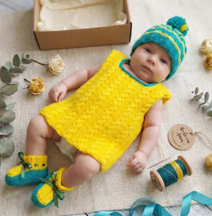 Ajuar de Bebé Tejido a Mano - Set Verde y Amarillo de 3 Piezas (1 a 3 Meses) - Imagen 2