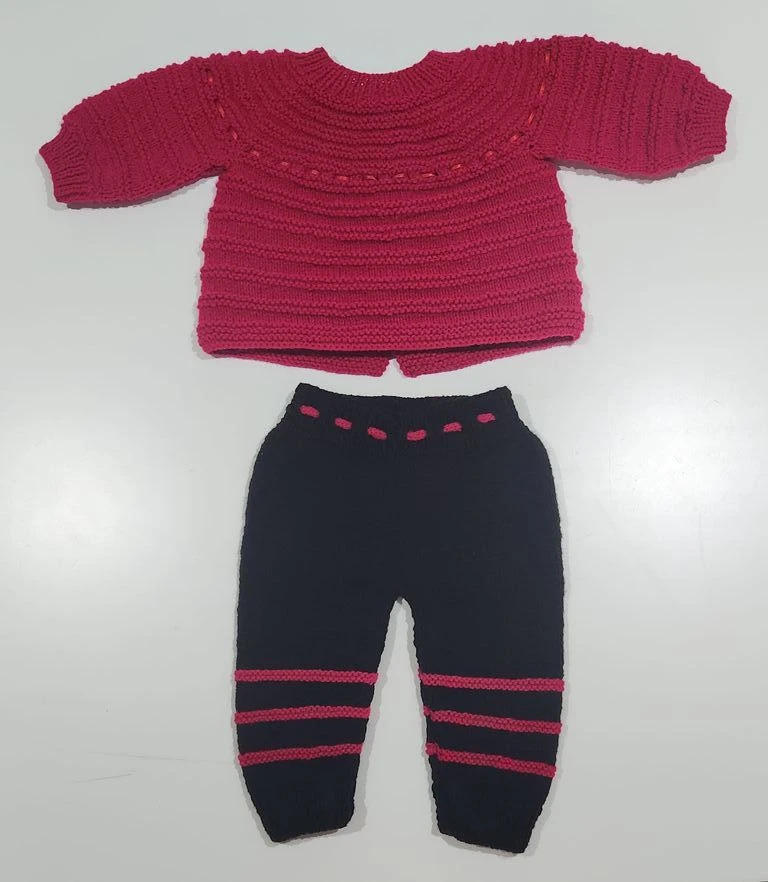 Conjunto de Bebé Tejido a Mano - Set Fucsia y Negro de 3 Piezas (3 a 6 Meses) - Imagen 4